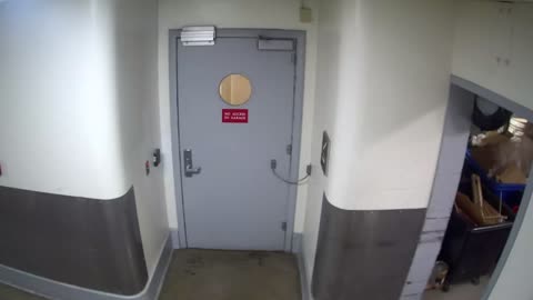 6128RHOBSBRSBST4Stairwell4_2021-01-05_06h00min00s500ms.mp4