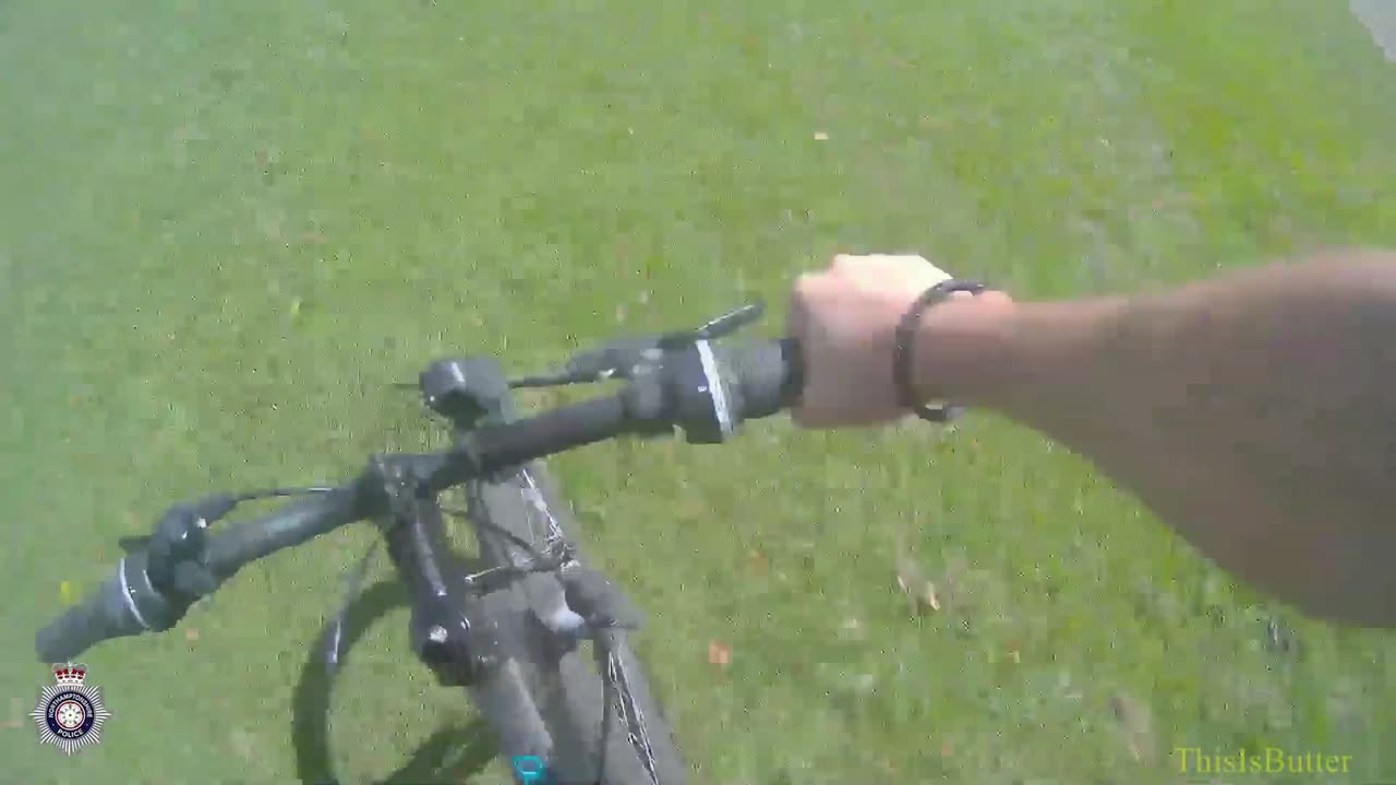 Police release footage of Pc commandeering bike to ram fleeing drug-dealer