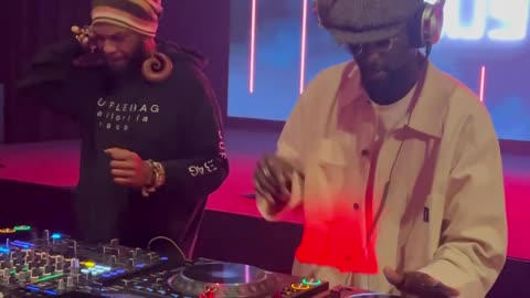 Kapela B2B WITH Osunlade