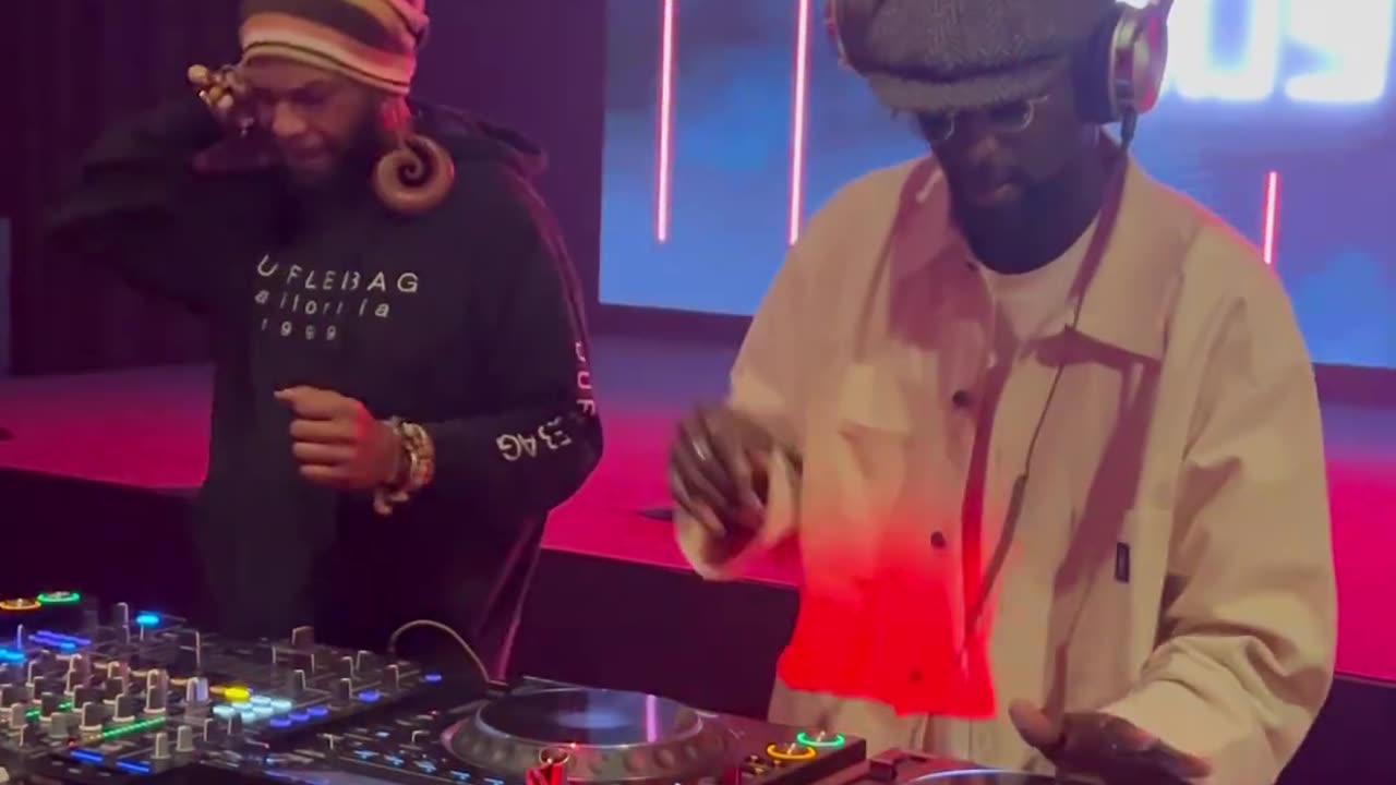 Kapela B2B WITH Osunlade