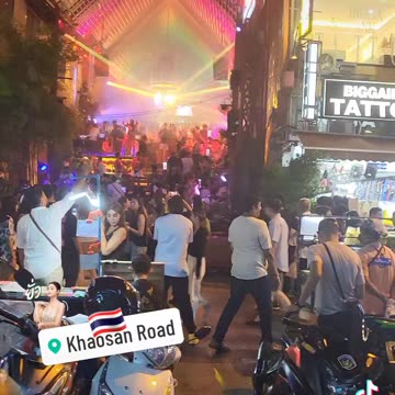 Khaosan Road Walking Street