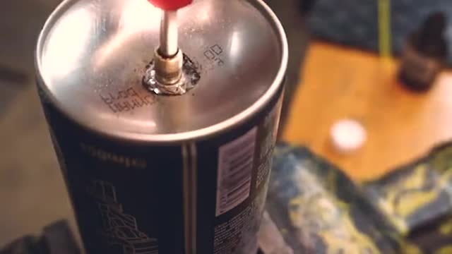 Spray paint can reconstruction