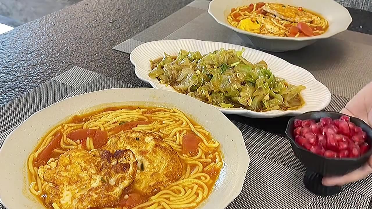 Tomato and egg stewed noodles,