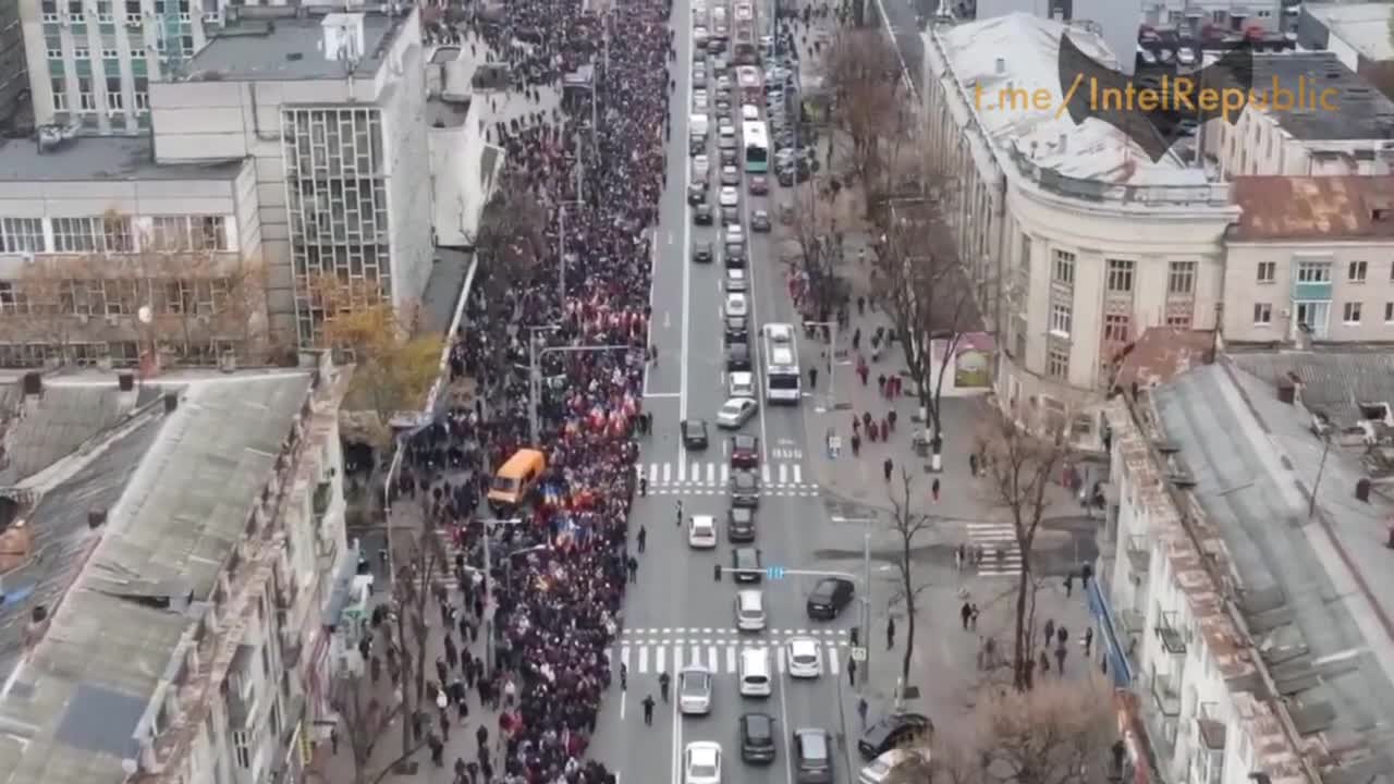 50,000 IN PROTEST DEMONSTRATION IN MOLDOVA...