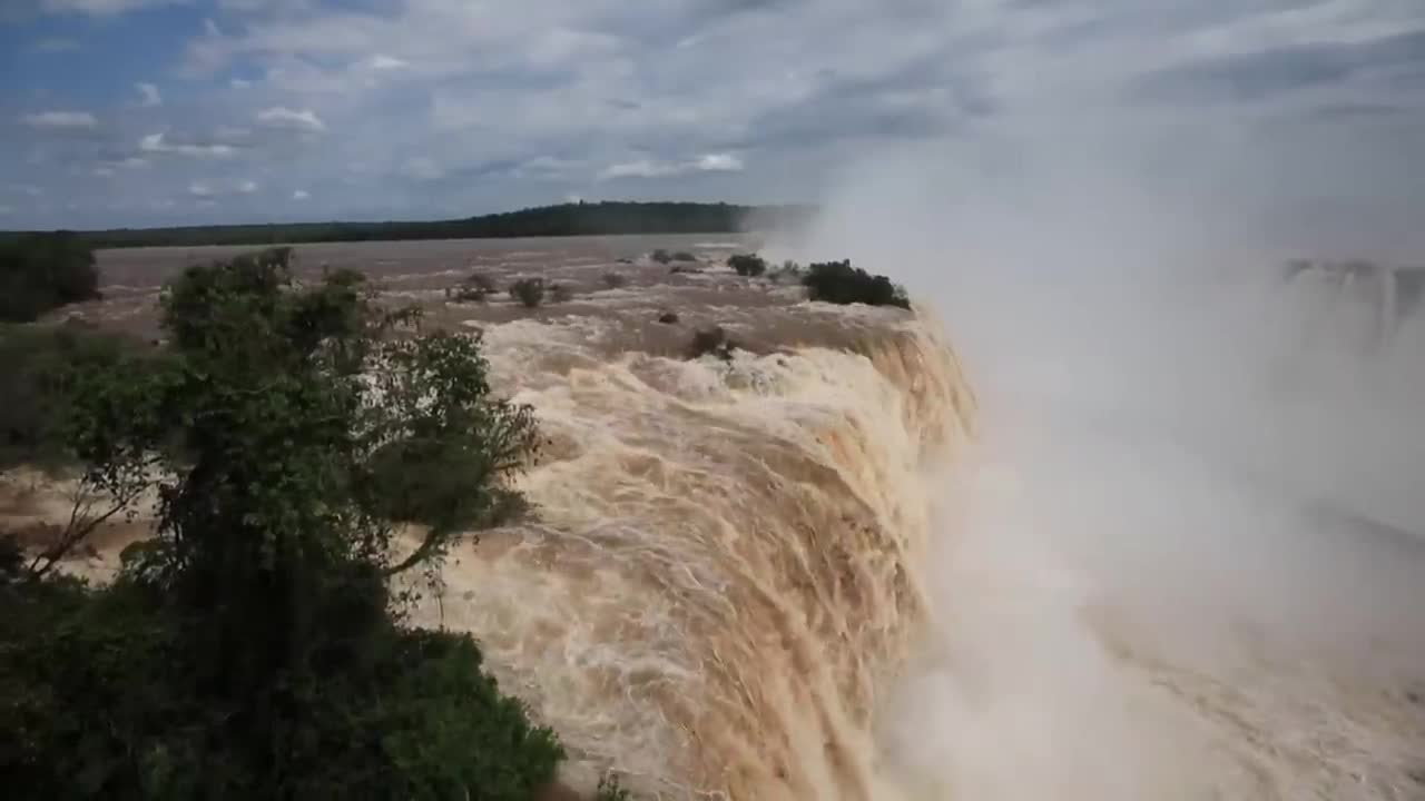 CATARATAS IGUAZÚ-ARGENTINA: Se DESBORDA el CAUDAL tras el FUERTE TEMPORAL