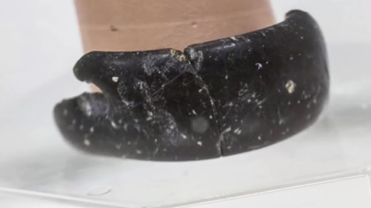 40,000 Year Old Bracelet Made With Futuristic Drill
