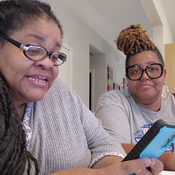 Lady helps truck broken down on road #jokeoftheday