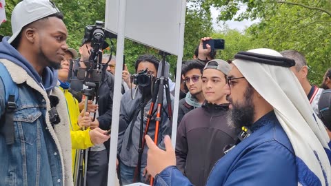 GodLogic Came To Encounter Sheikh Mohammed On Injeel! Speakers Corner