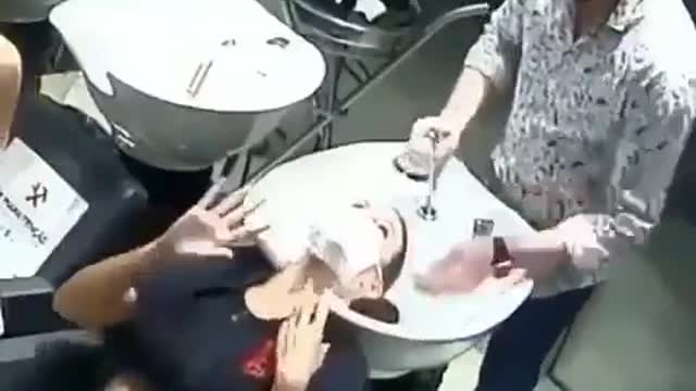 Trying oneās patienceš