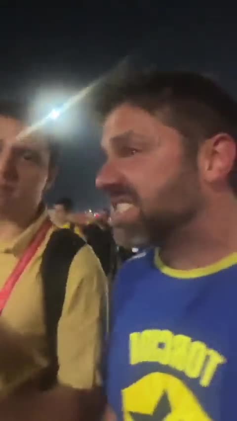 Comediante Fábio Rabin chora e relata abuso de autoridades no Qatar