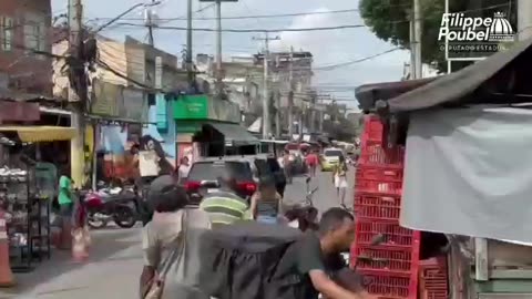 Ministro da Justiça foi de Brasilia para RJ no complexo da maré - deve ter ido comer uma picanha!