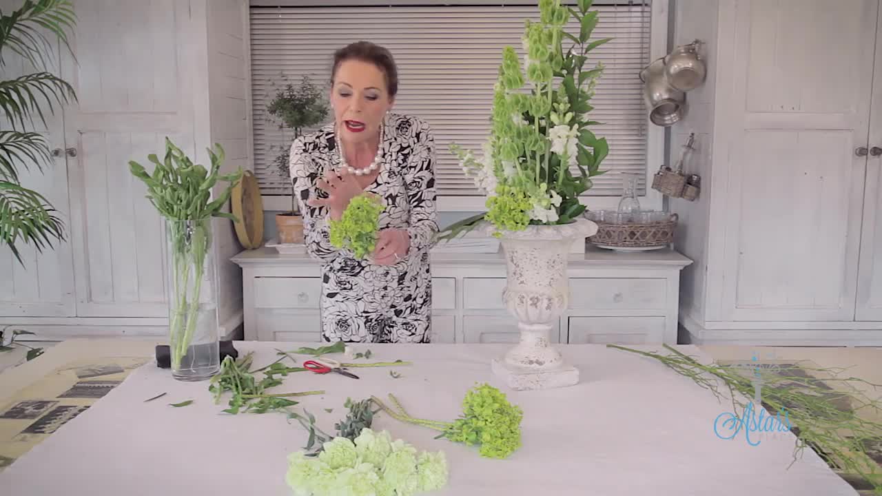 How to Arrange with Tall Stately Flowers Floristry Tutorial