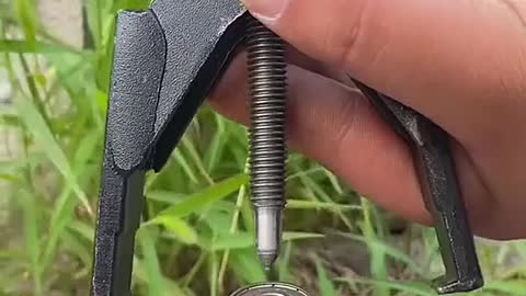 Special tools for disassembling small accessories