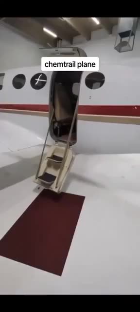 A Pilot Demonstrates how his Chemtrail Small Passenger Jet Works – “We get paid $10 per Gallon”