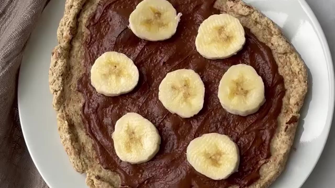 Nutella Breakfast pizza