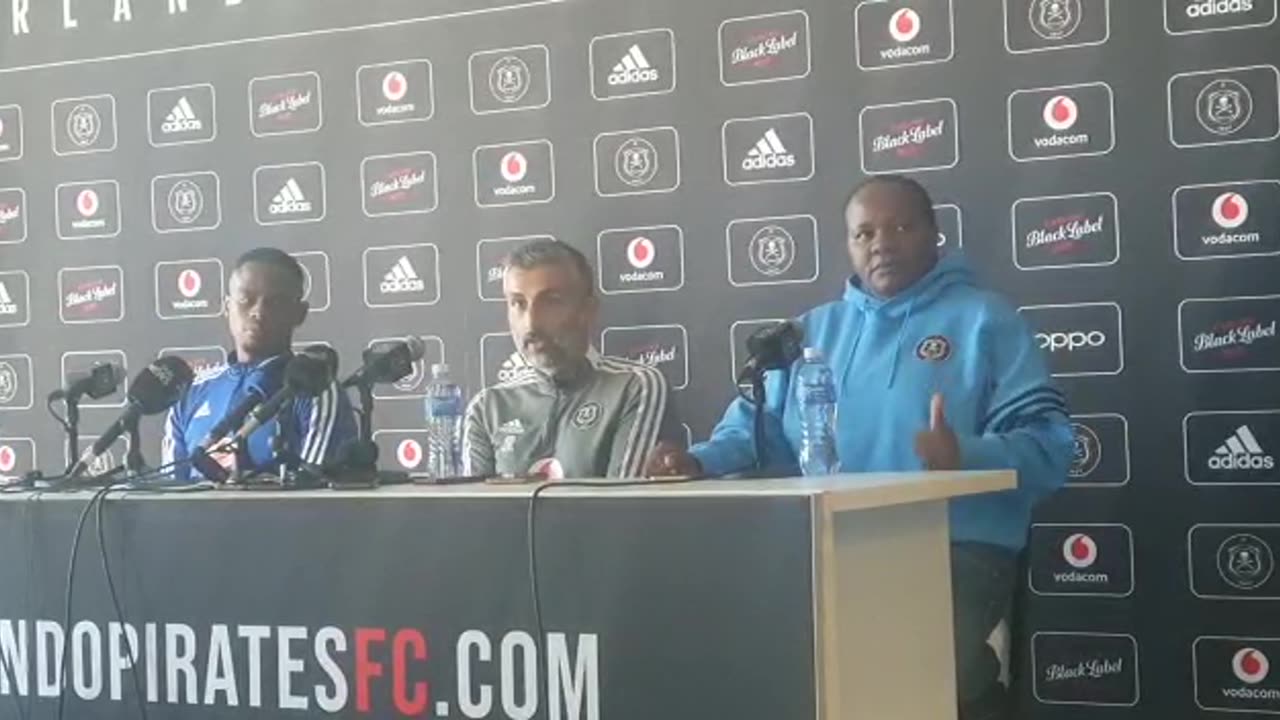 Orlando Pirates’ Jose Riveiro credits team effort after being named coach of the month