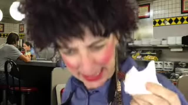 Wafflehouse Waitress likes Soft Tissues! #comedy #shorts