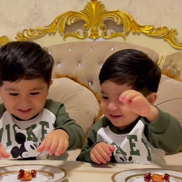 Children make it easy for adults // You've never seen anything like this before // kids' real moves.