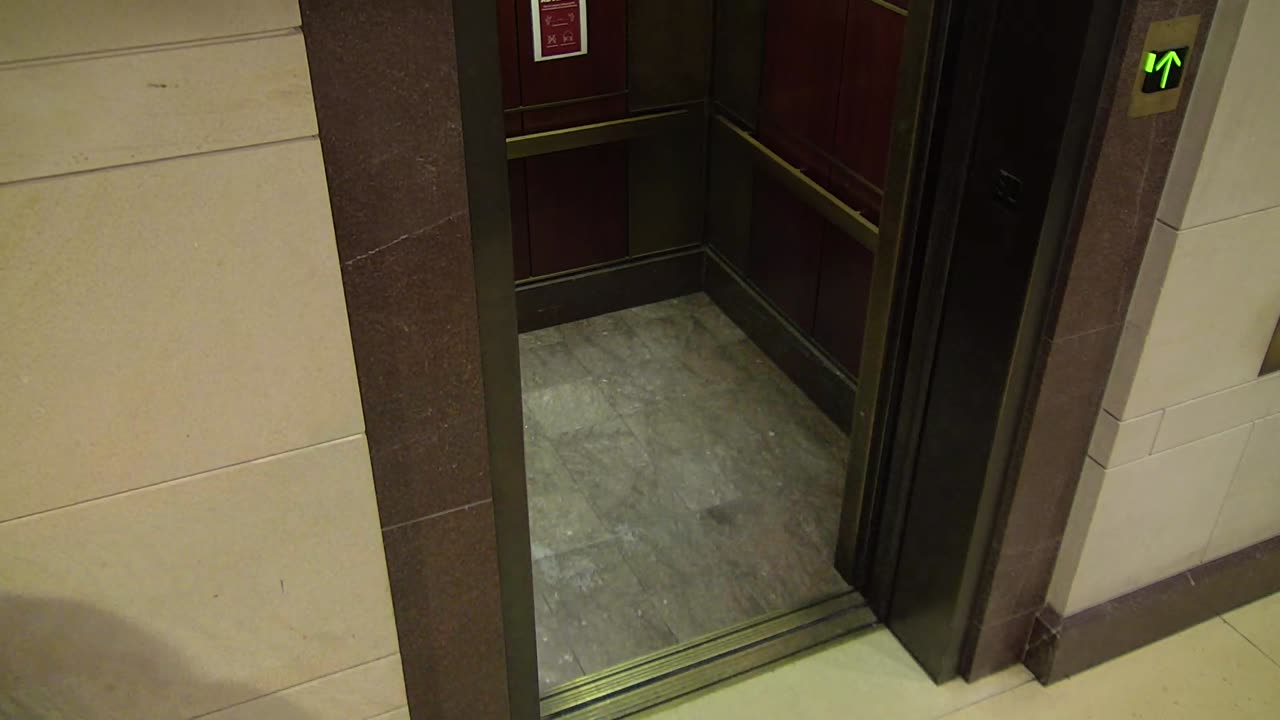 7026CVCSLElevatorLobbyAtriumSVC312_2021-01-05_07h00min01s203ms.mp4