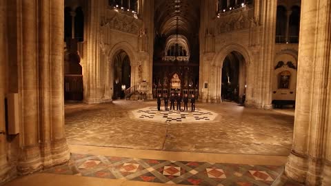 Es Ist ein Ros' entsprungen (Praetorius) The Gesualdo Six at Ely Cathedral