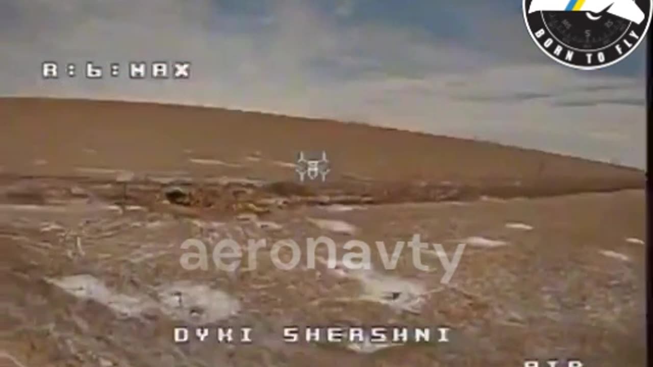 Ukrainian Drone Takes Out a Russian Field Gun