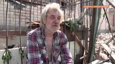 Russian-troops-hit-Druzhkivka:-one-killed,-houses-destroyed-(video)