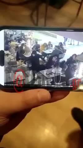 makeleio.gr - H στιγμή του μακελειού στην πλατεία Νέας Σμύρνης