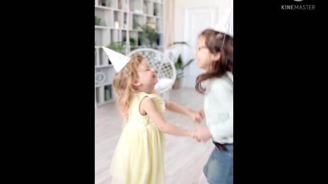 Two Sister Dance Love Moment