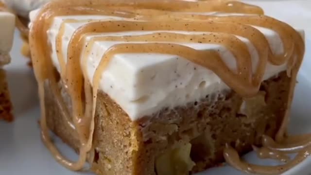 Tutorial on making a cake with chocolate cream