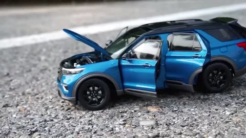 Awesome Relistic ford Explorer 1:18 scale Diecast 🚗