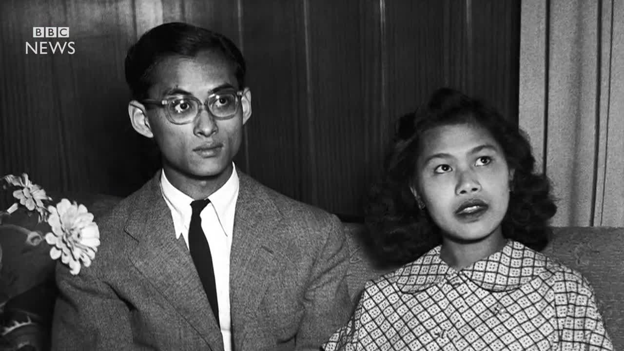 Thailand's King Bhumibol dies at 88 - BBC News