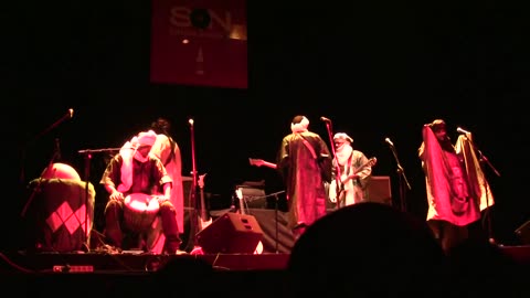 Tinariwen en Madrid: Imidiwan Winakalin