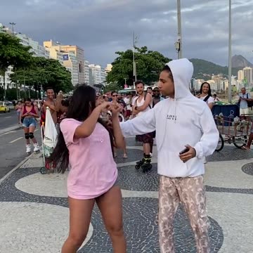 Had to hit this dance in Brazil😂🇧🇷 @kysha #fyp #fürdich #fy