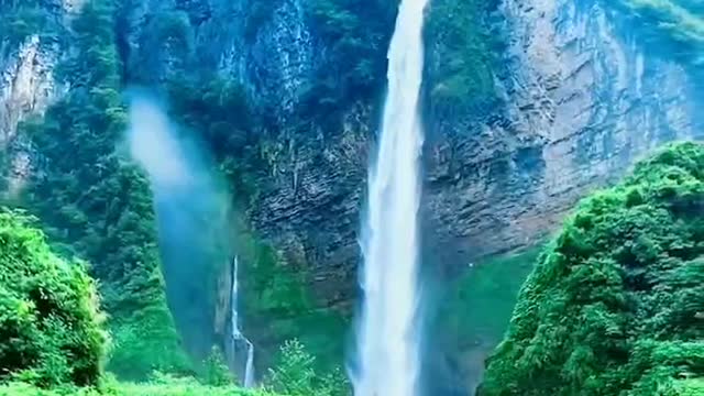 A beautiful view of the mountains