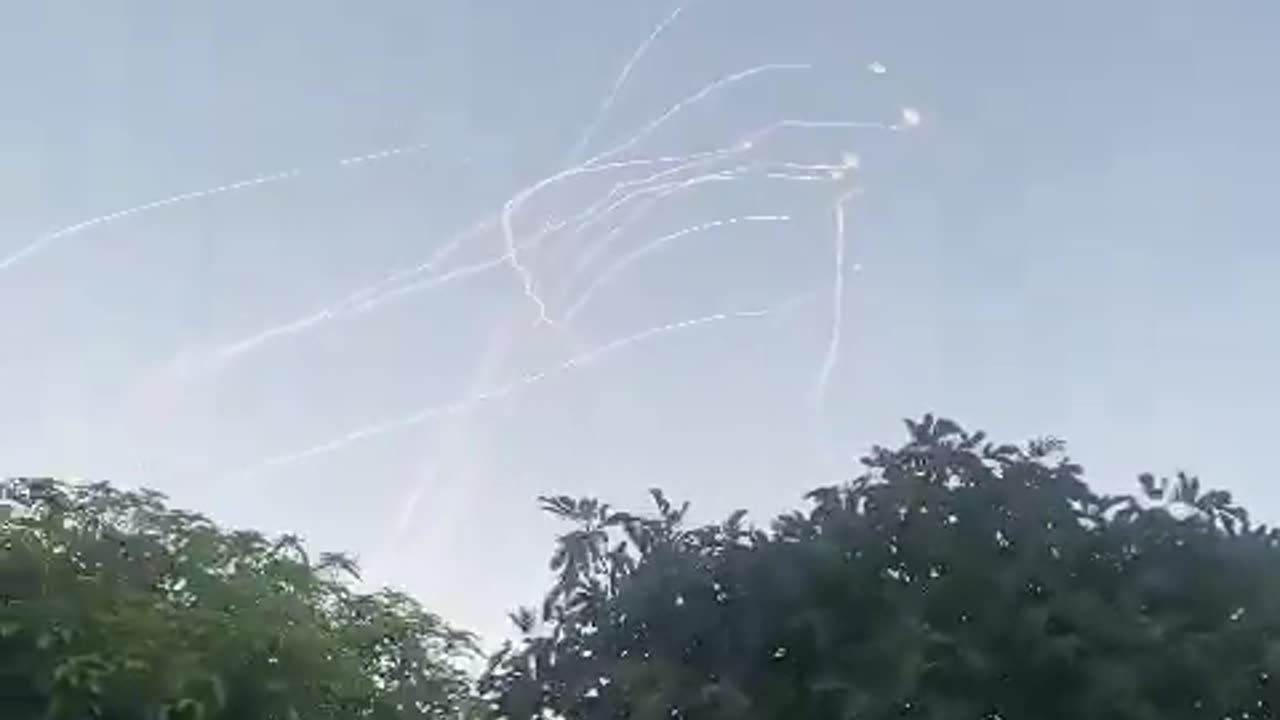 ⚠️In Lebanon it is reported that 50-60 missiles were launched from Lebanon