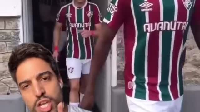 Viram alguma coisa? Eu vi nada d.. ops! #meme #comedia