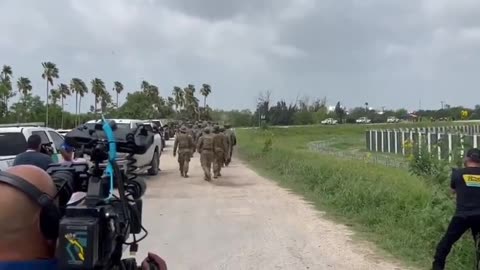 TEXAS NATIONAL GUARD DEPLOYED RIOT GEAR SOLDIERS TO ADDRESS ILLEGAL CROSSINGS !!