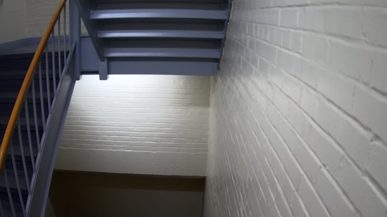 3869FHOB01Stair6_2021-01-06_10h00min00s893ms.mp4