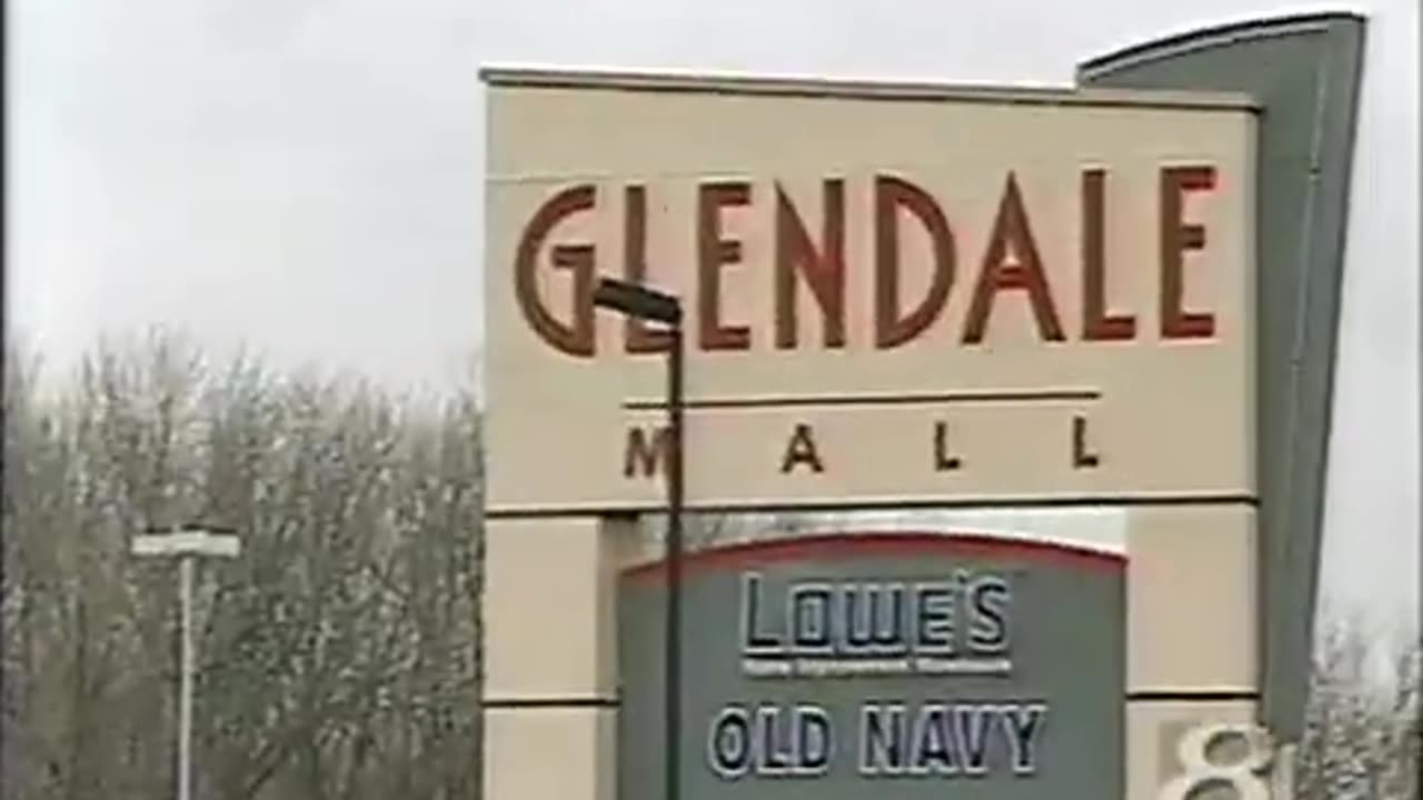 April 15, 2002 - 4 Stores Seek to Pull Out of Indy's Glendale Mall