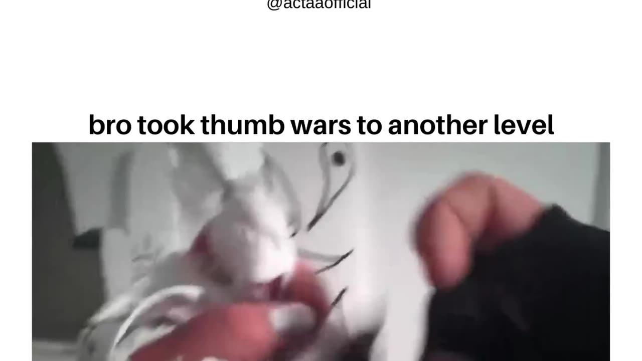 Bro took the thumb fight to a whole another level