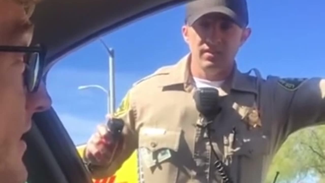 Cop wants to mace man so bad but can't figure it out