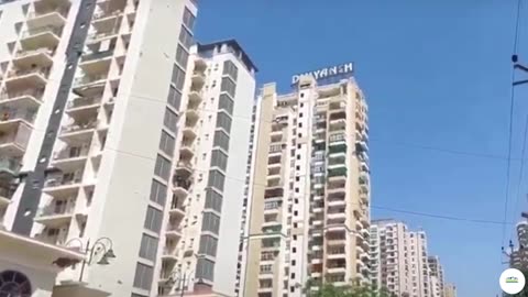 Gaur City 1st Avenue Ready to Move Flats Noida Extension