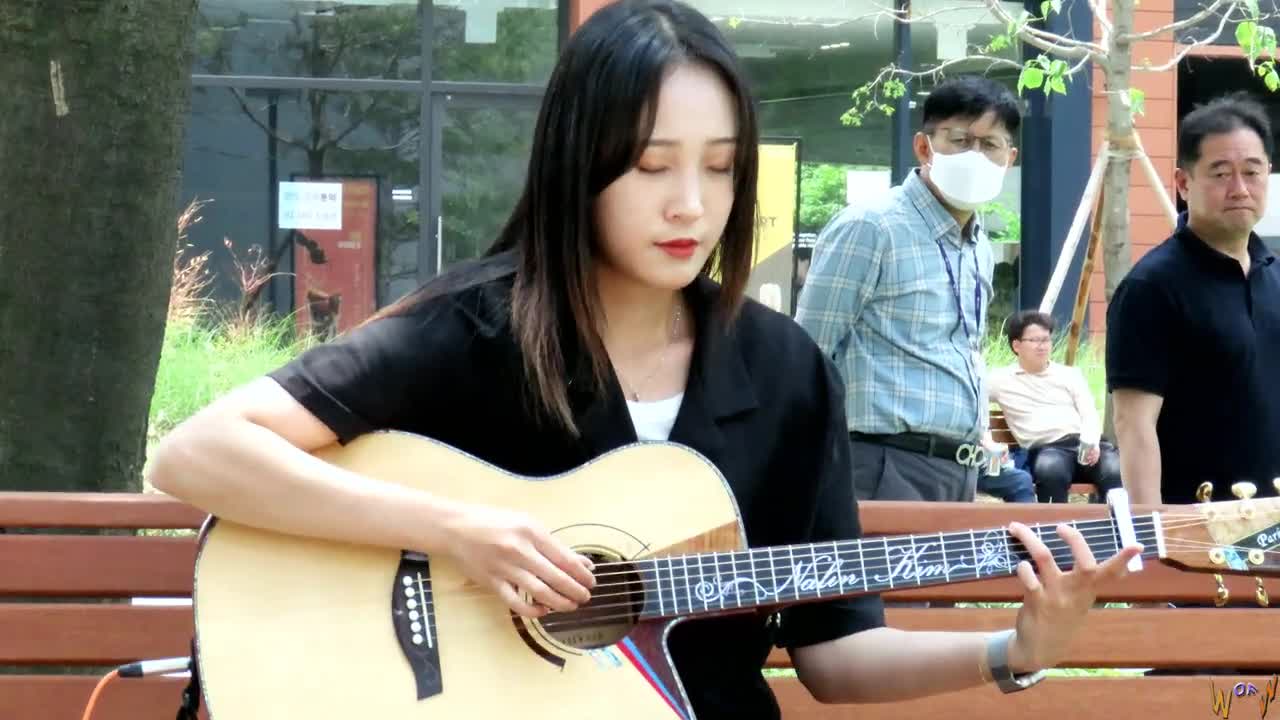김나린(핑거스타일 기타리스트) - Butter(방탄소년단) #2022 서울거리공연 - 구석구석 라이브: 배재정동빌딩# 2022.06.13
