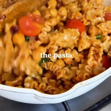 15 MINUTES PASTA WITH PLANT BASED BACON - RECIPE IN DESCRIPTION