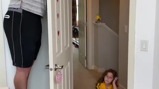 Try not to laugh Smart kid - funny video