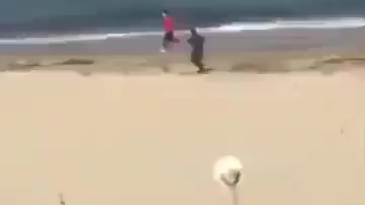 Běh na pláži během COVIDu