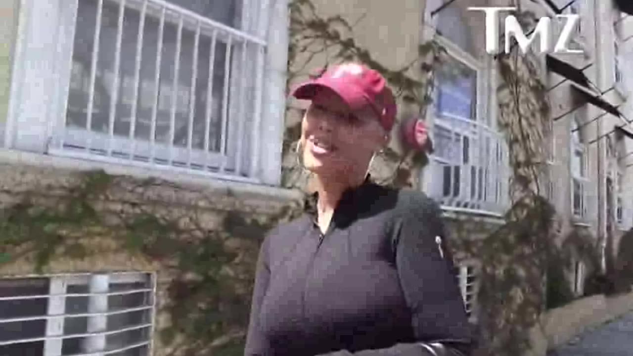 Amber Rose blows up a virtue signaling TMZ reporter.