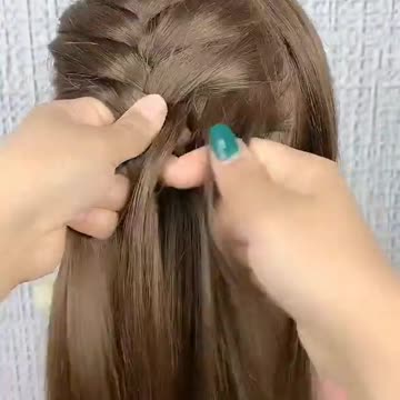 BEAUTIFUL HAIRSTYLE FOR GIRLS