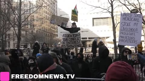 Eat the rich! Eat the rich!" Luigi Mangione supporters CHANT at NYC Court