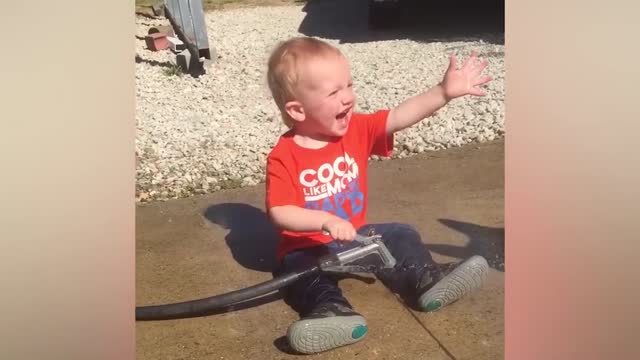 Top Cutest and Funniest Babies Playing With Water